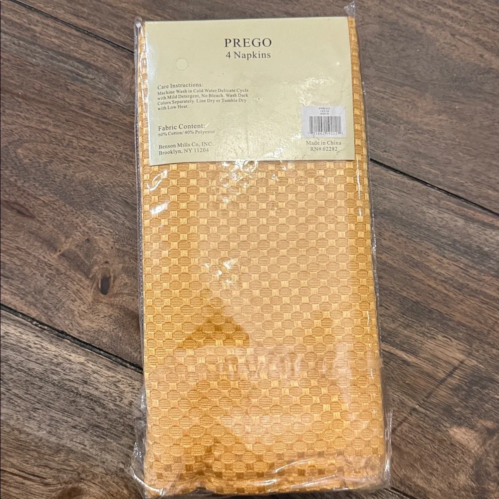 Damask Napkins~Prego 18x18 Yellow Gold~Set of 4
